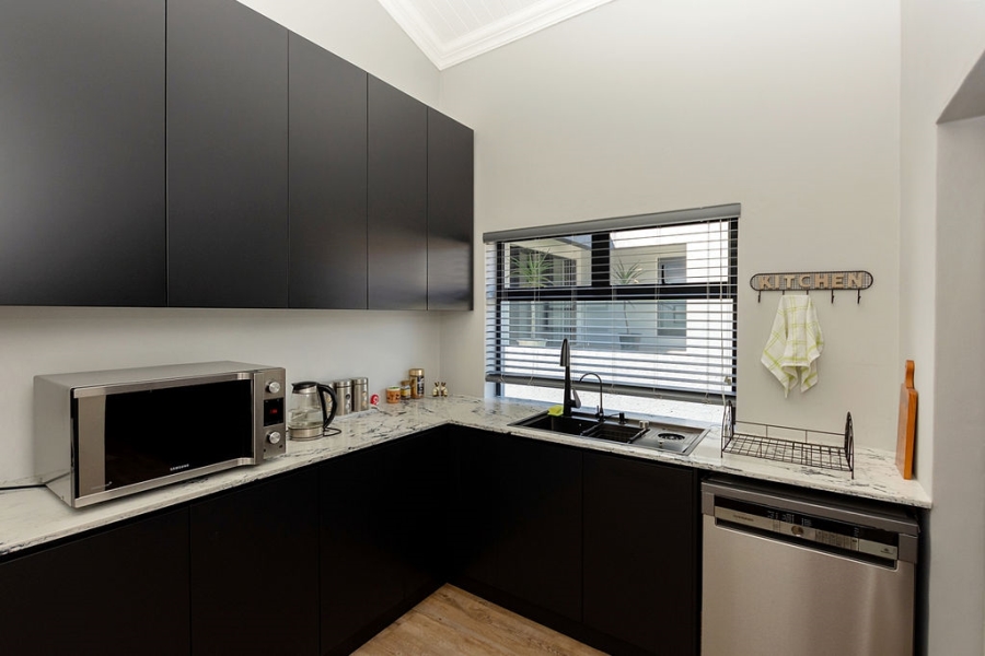 3 Bedroom Property for Sale in Calypso Beach Western Cape